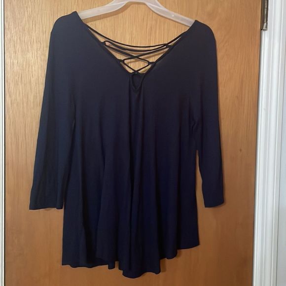 •PINK ROSE• STRAPPY BACK CRISS CROSS BACK NAVY BLOUSE IN SIZE MEDIUM - Picture 5 of 5